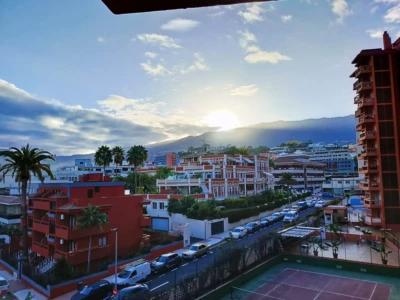 Vistas del amanecer desde los alojamientos J&J - Castillo San Felipe