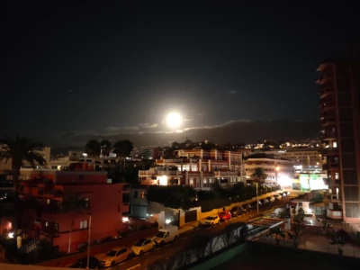 Vistas de la luna desde los alojamientos J&J - Castillo San Felipe