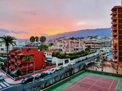 Vistas del amanecer desde los alojamientos J&J - Castillo San Felipe