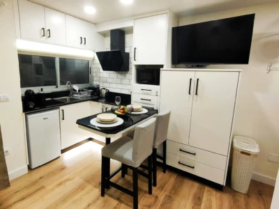 Cocina del alojamiento "El Polvorín" de Alojamientos J&J